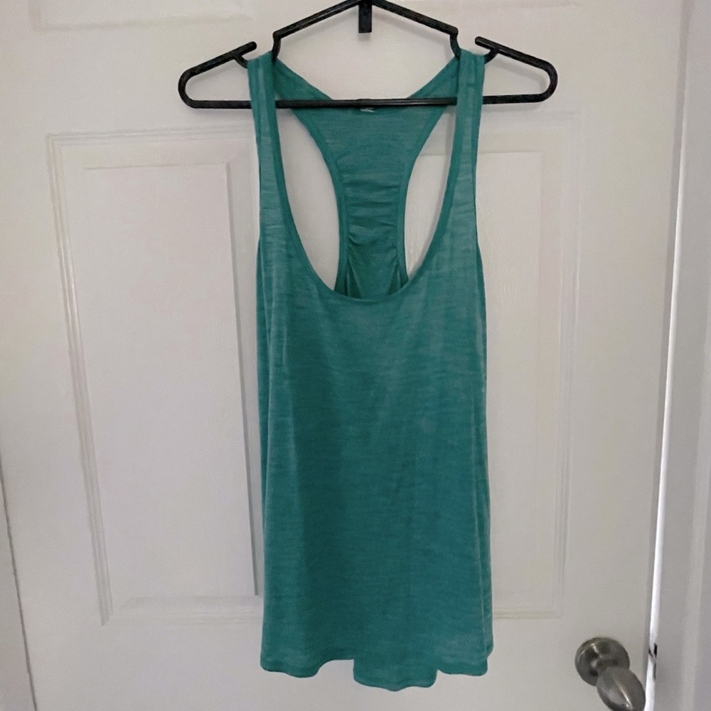 Lululemon tank size 8